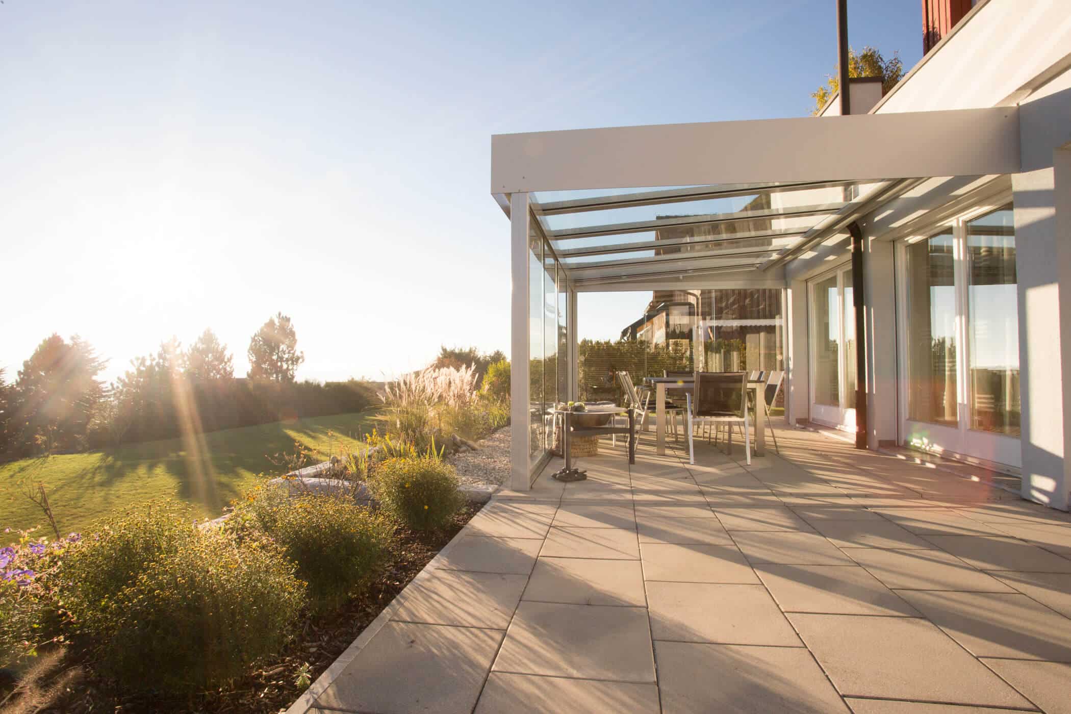 Glasschiebetüren für Terrassenüberdachung