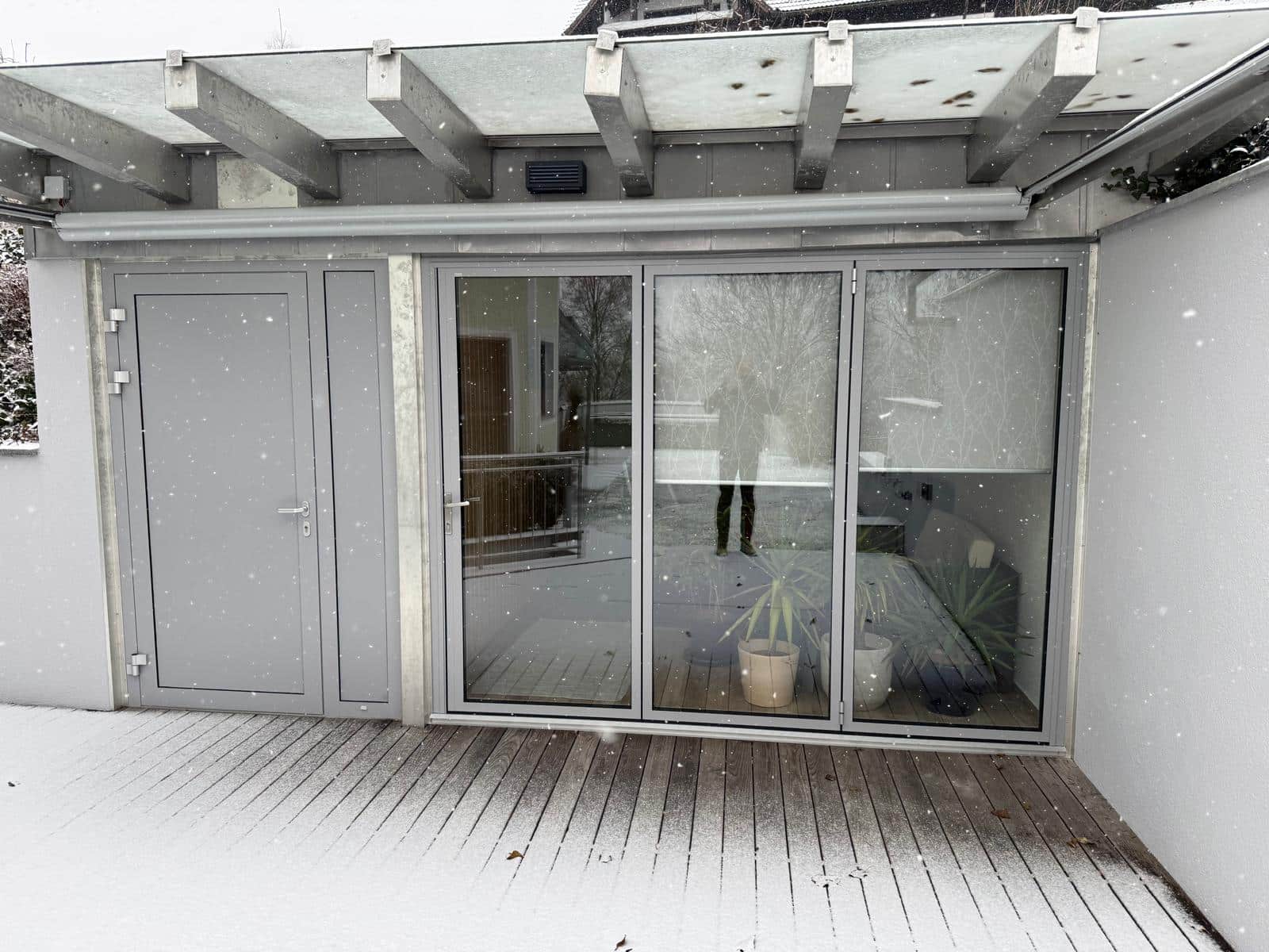 Aluminium Faltschiebetür Terrasse und Nebeneingangstüre