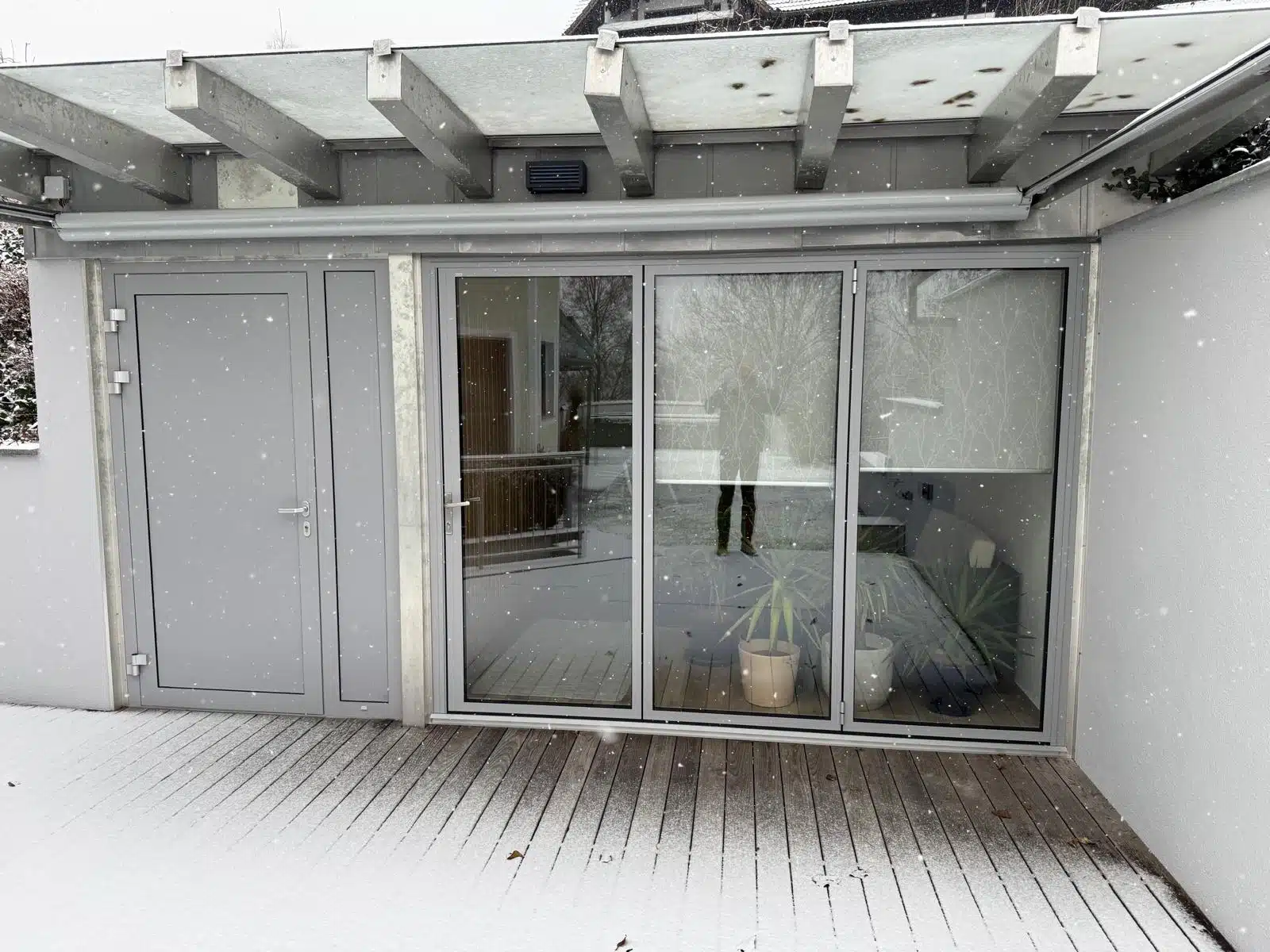 Aluminium Faltschiebetür Terrasse und Nebeneingangstüre