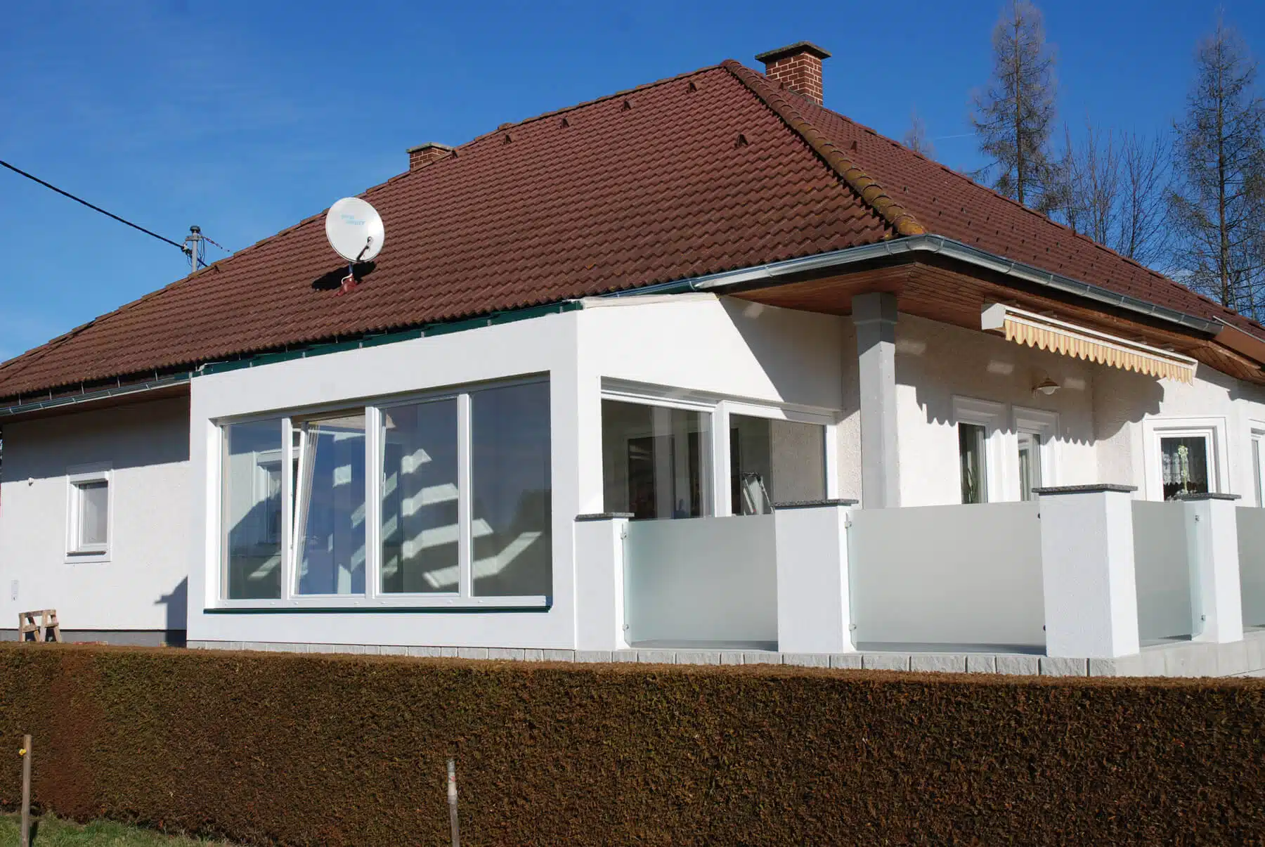 Anbau Wintergarten Holz mit Kunststoff-Elemente in weiß