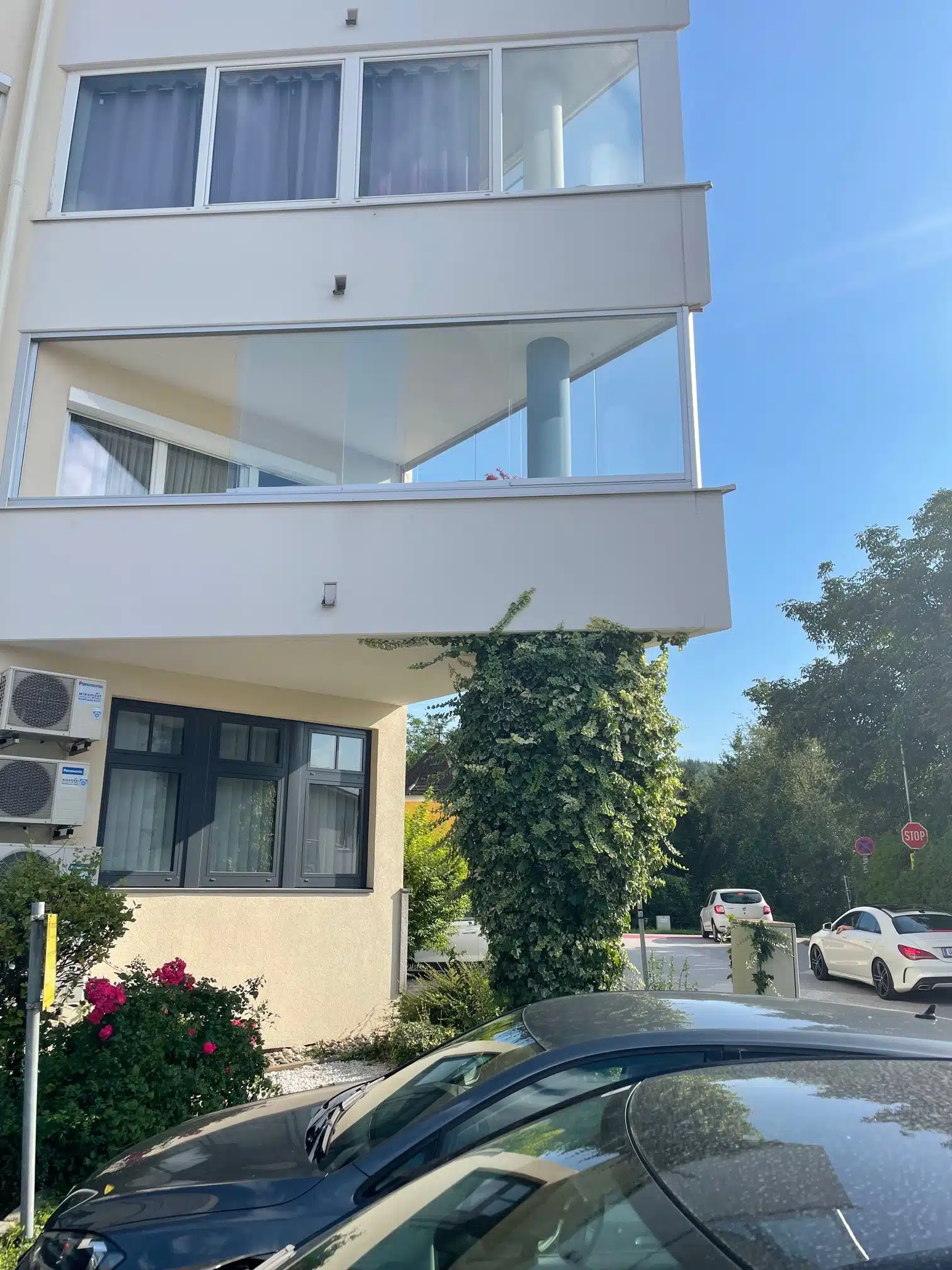 Balkon Glasverbau aufschiebbar nach Maß