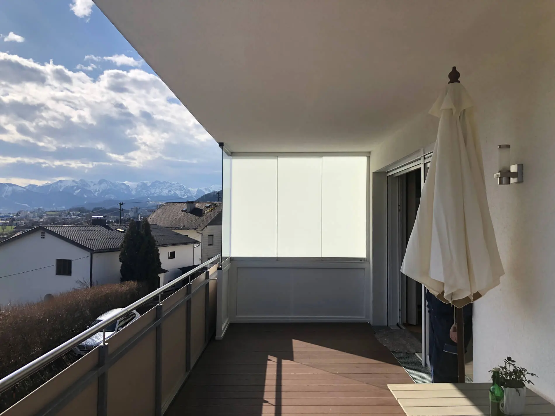 Balkonverglasung als seitlicher Sichtschutz