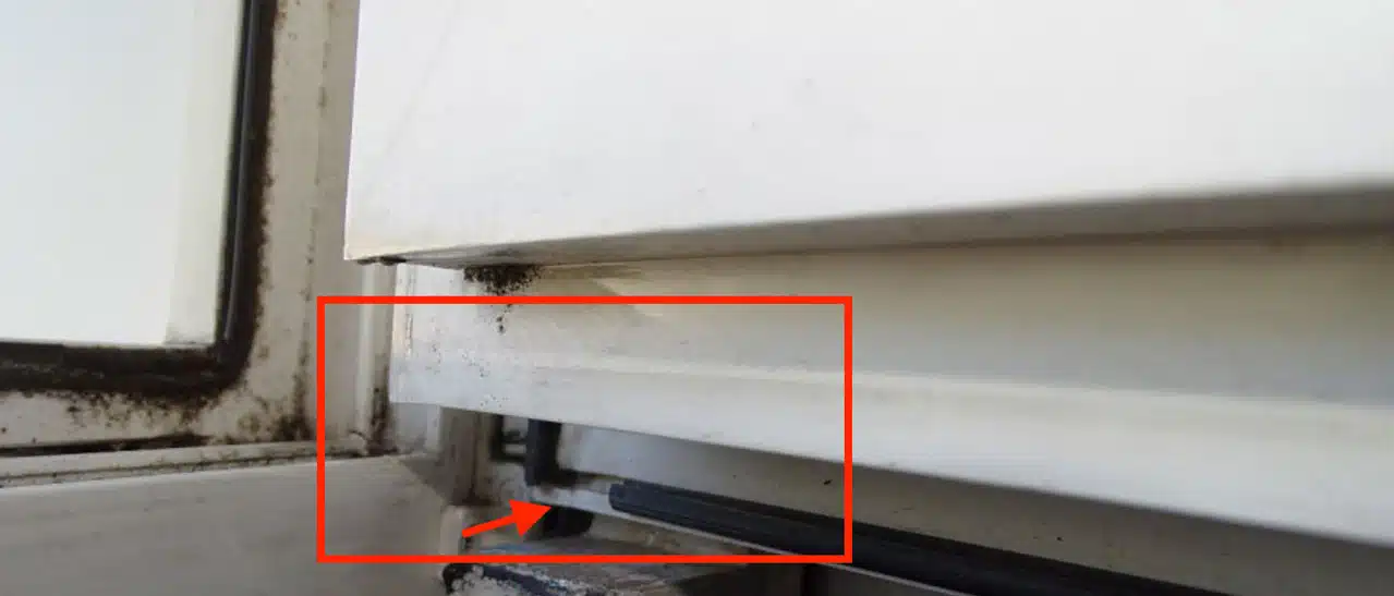 Begutachtung Fremdfenster - Fensterdichtung am Flügel ist geschrumpft