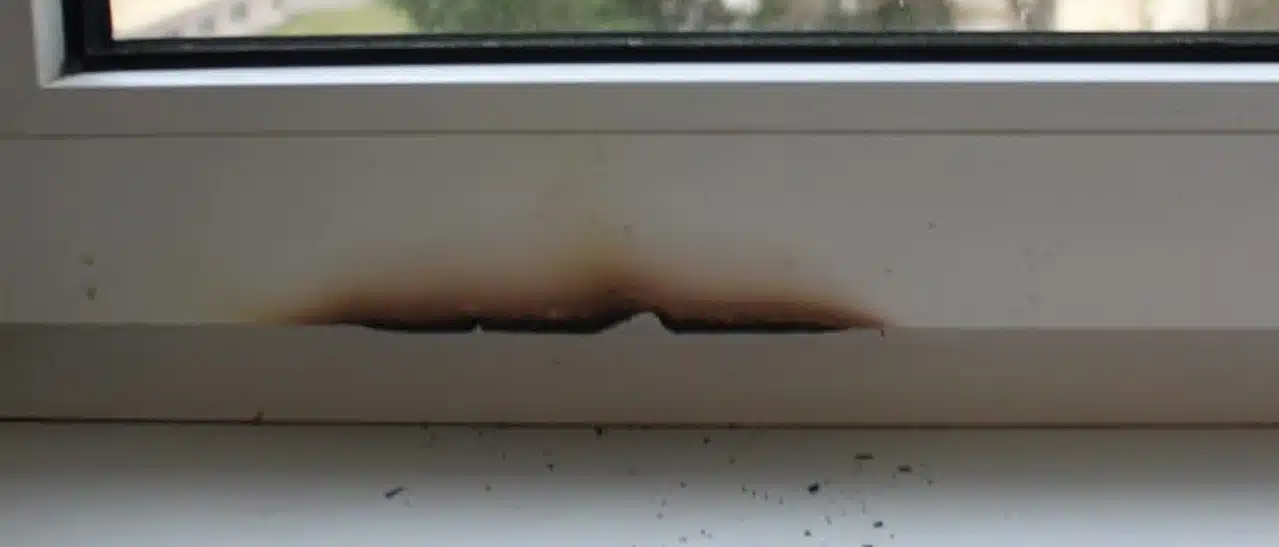 Brandschaden Kunststoff-Fenster Reparatur
