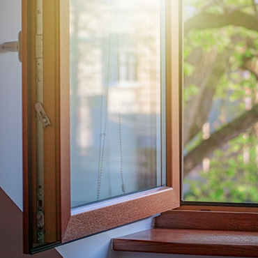 Fenster in Holzoptik - Kunststoff-Alu