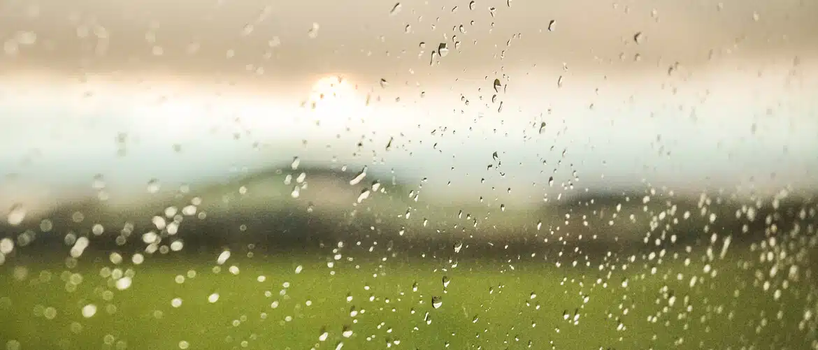 warum beschlagen fenster auf der außenseite