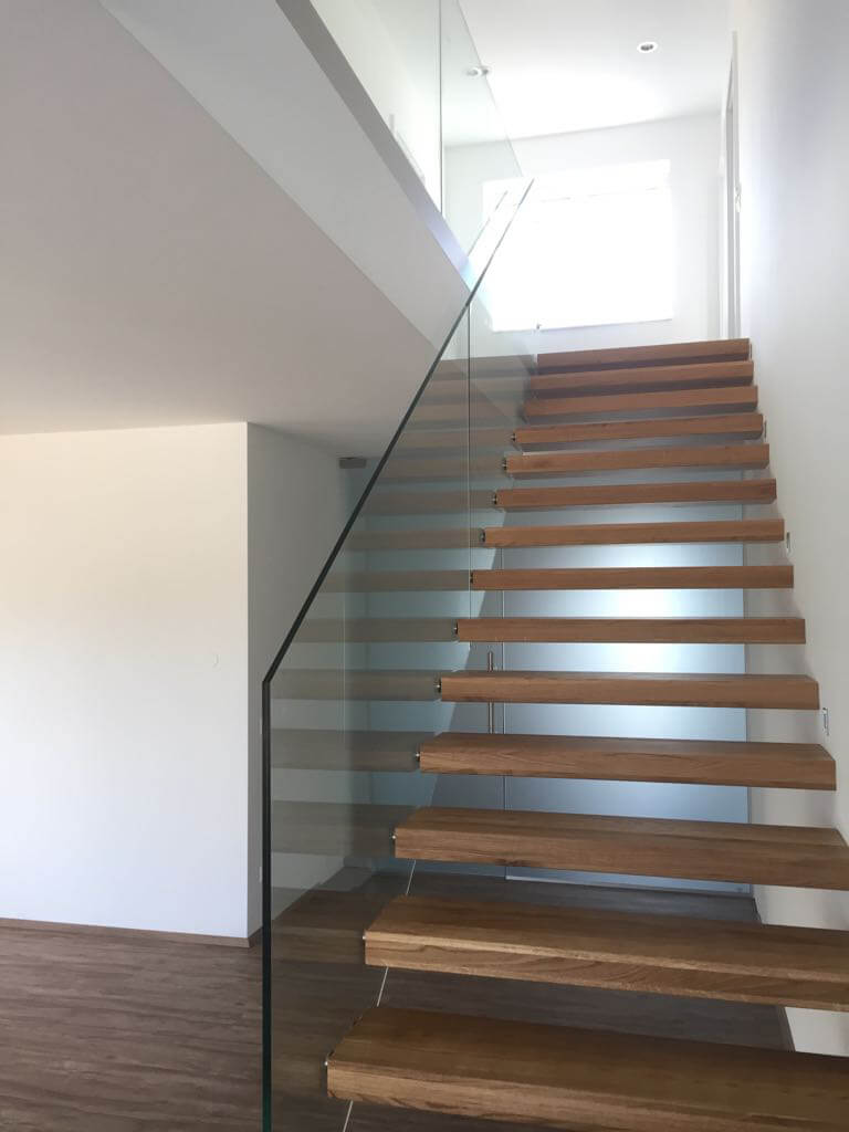 Ganzglasgeländer innen