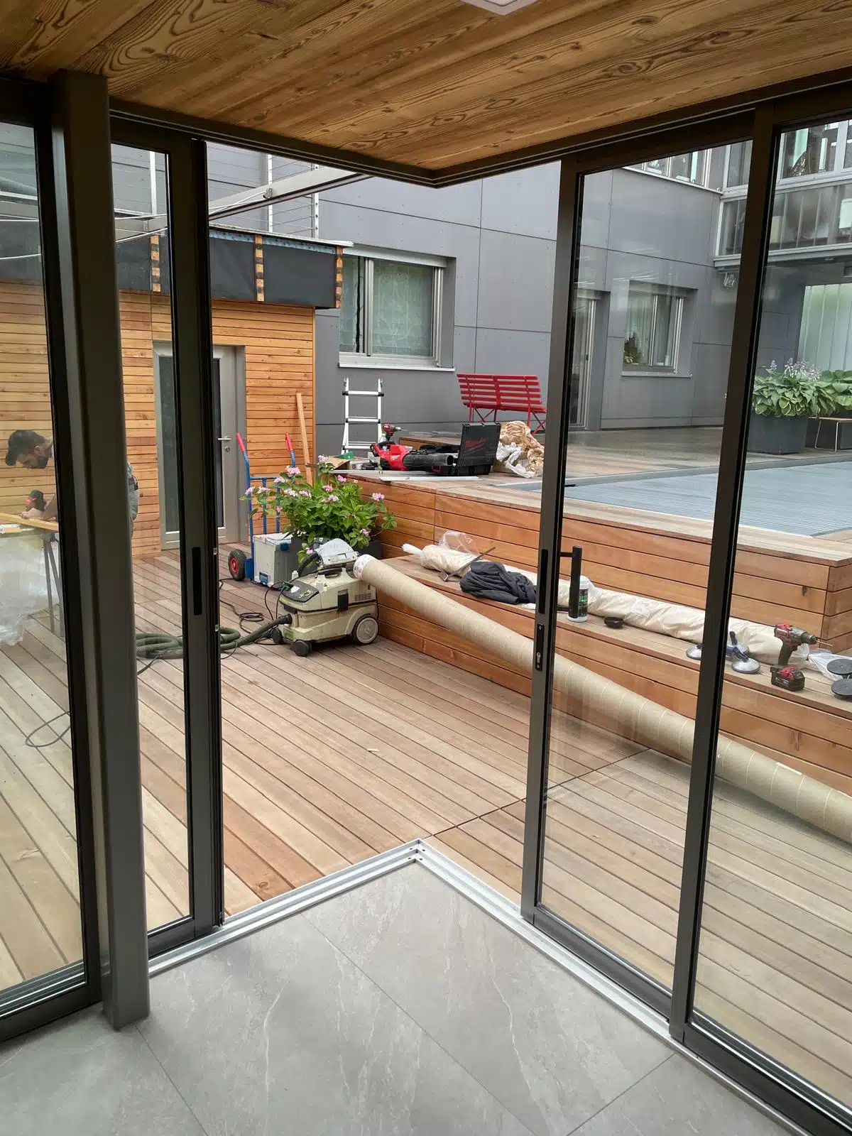 Gartenhaus Lounge mit Schiebetüren