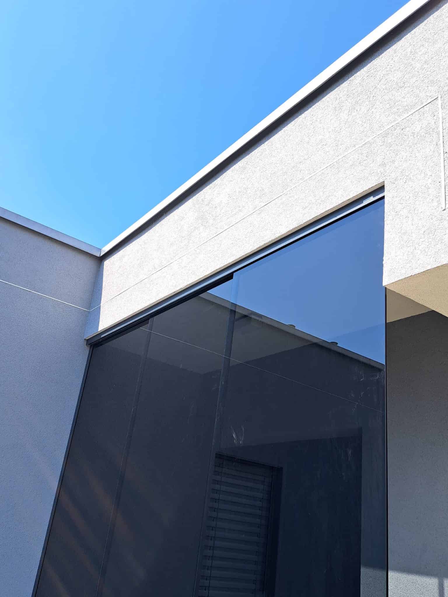 Glas-Windschutz Lösungen für Hauseingang - in Ernsthofen montiert