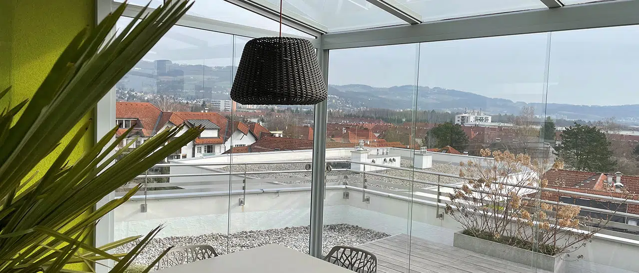 Glasanbau auf Terrasse in Linz - Dort kann man sich vom stressigen Arbeitstag erholen