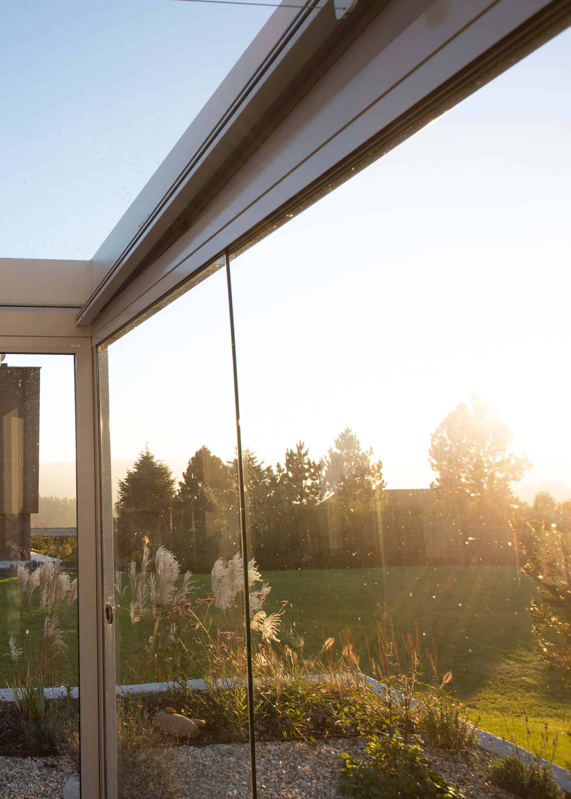 Glasschiebetür Windschutz