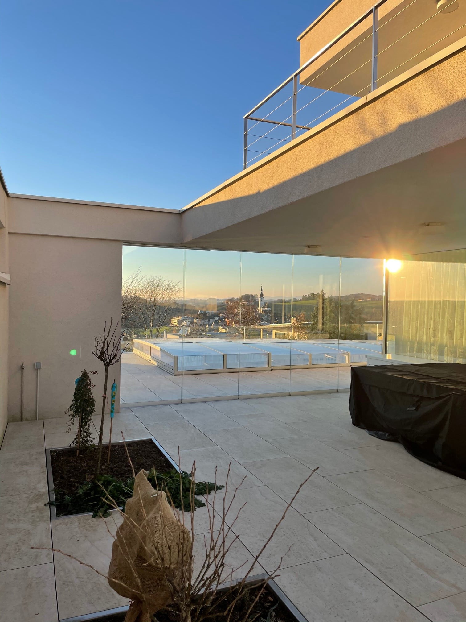 Glasschiebewand 5-teilig für Terrasse als Windschutz