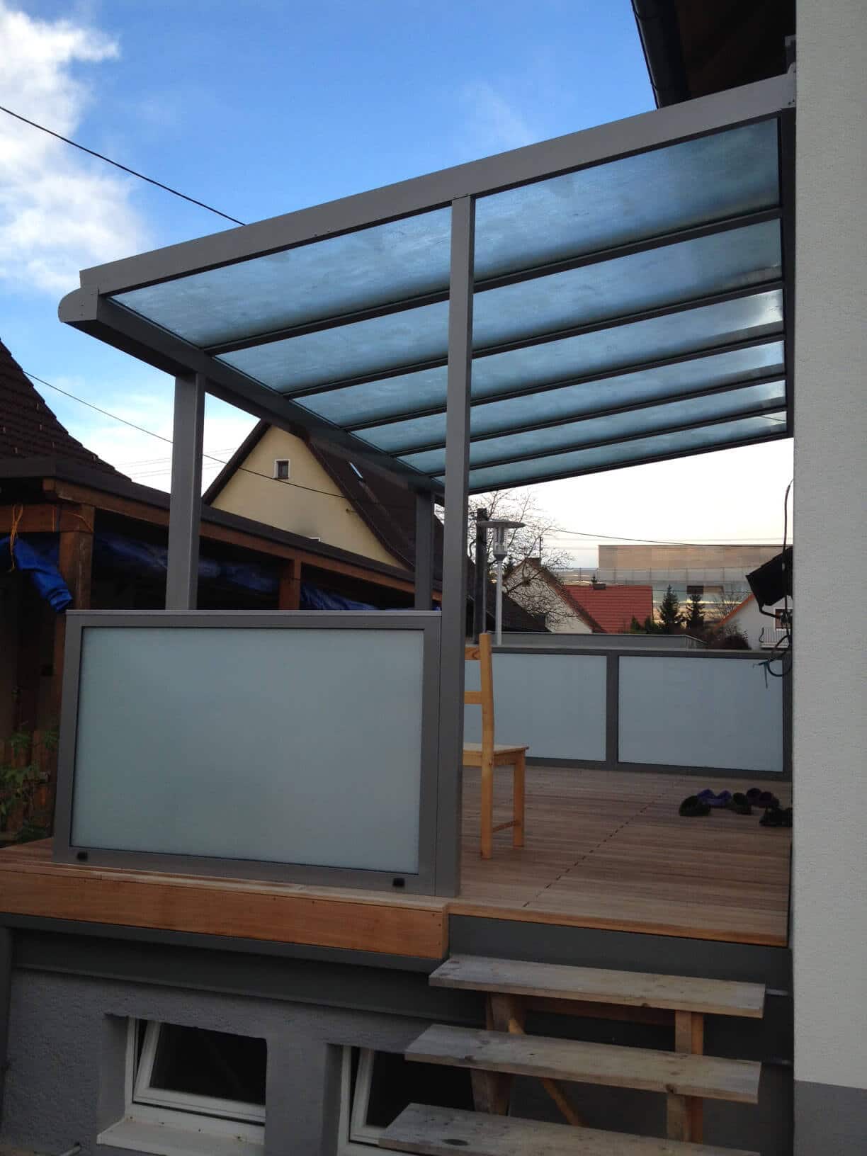 Glasüberdachung Balkon mit Glasgeländer