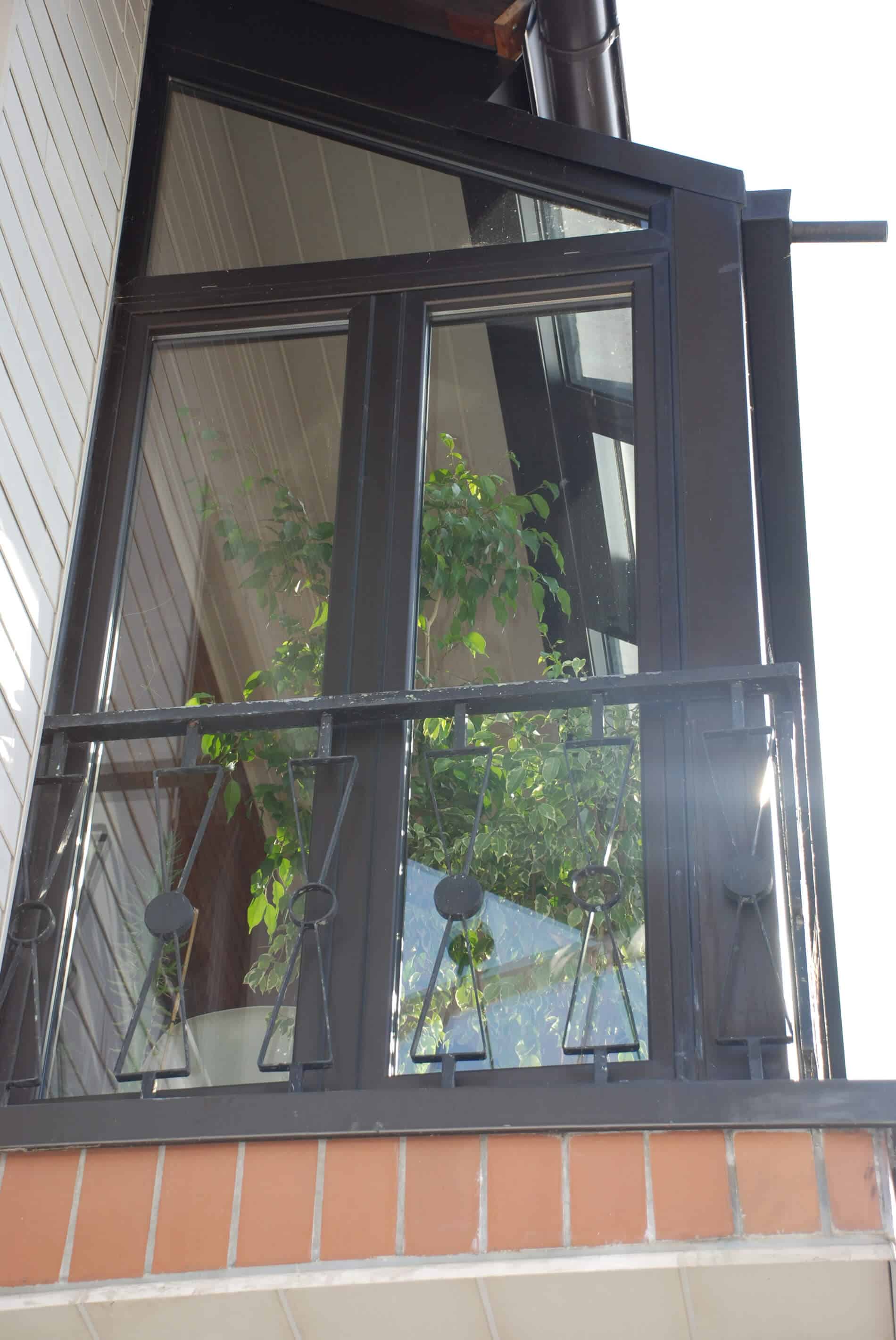 Glasverbau auf Balkon