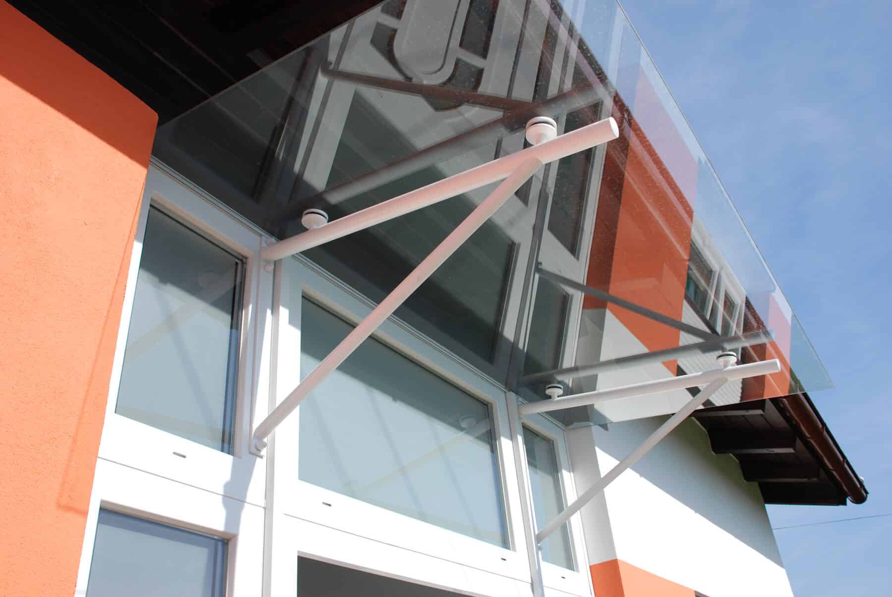 Glasvordach für Hauseingang