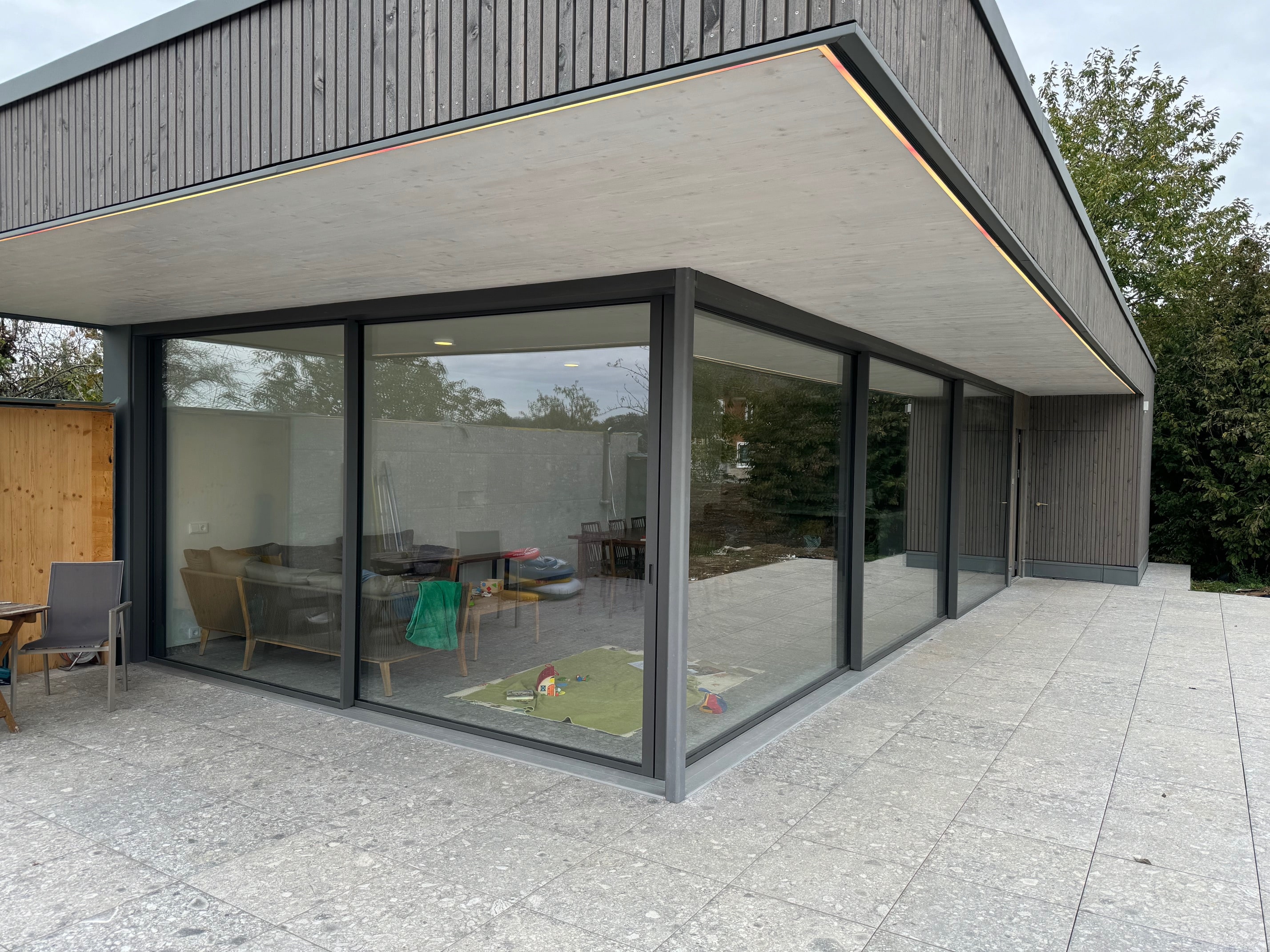 Große Schiebefenster für Terrasse