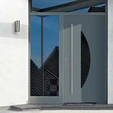 Haustüren mit Oberlicht – moderne Eingangstür mit seitlichem Glaselement und Oberlicht für mehr Helligkeit im Eingangsbereich.