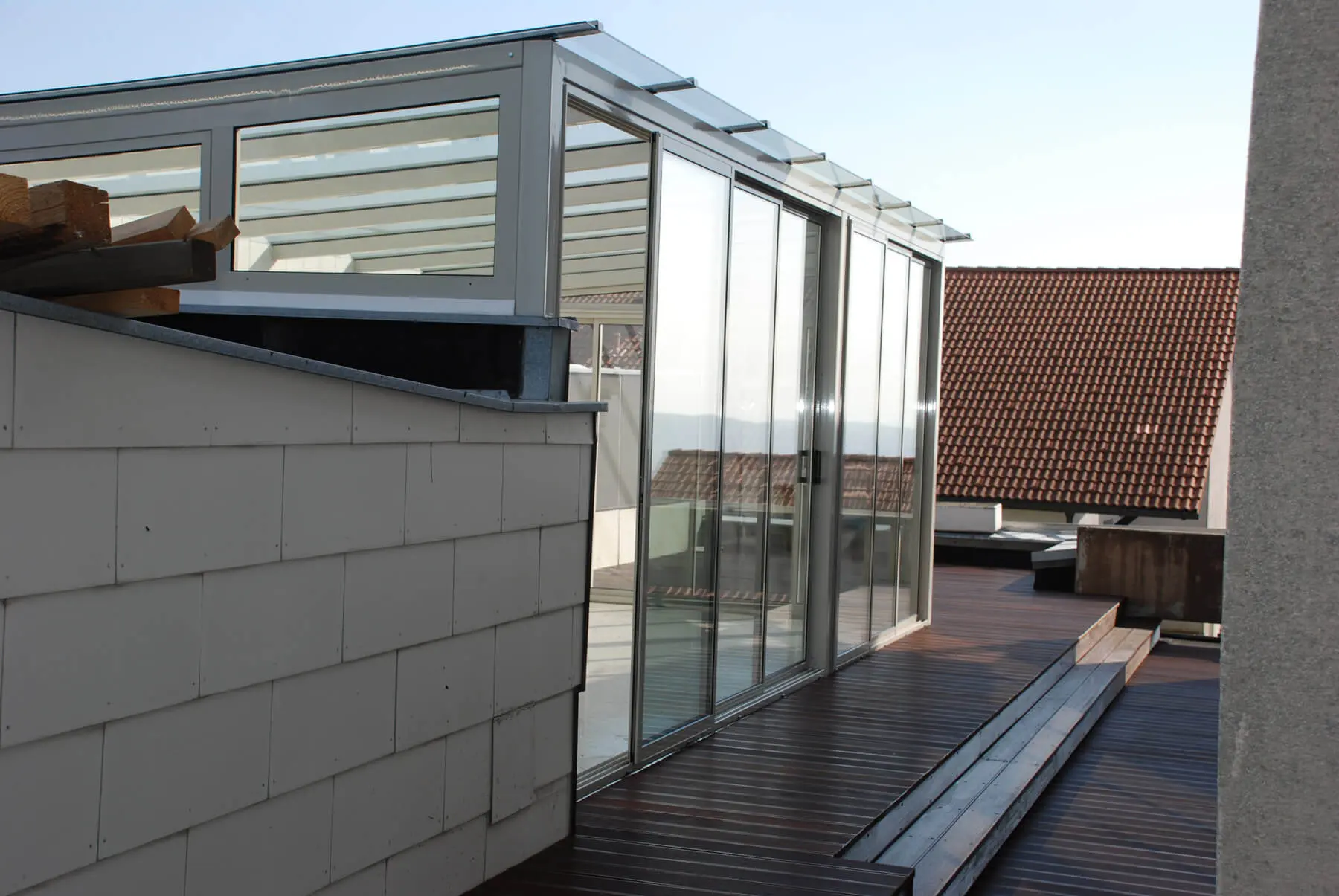 Hochwertige Terrassenüberdachung mit seitlichen Verglasungen