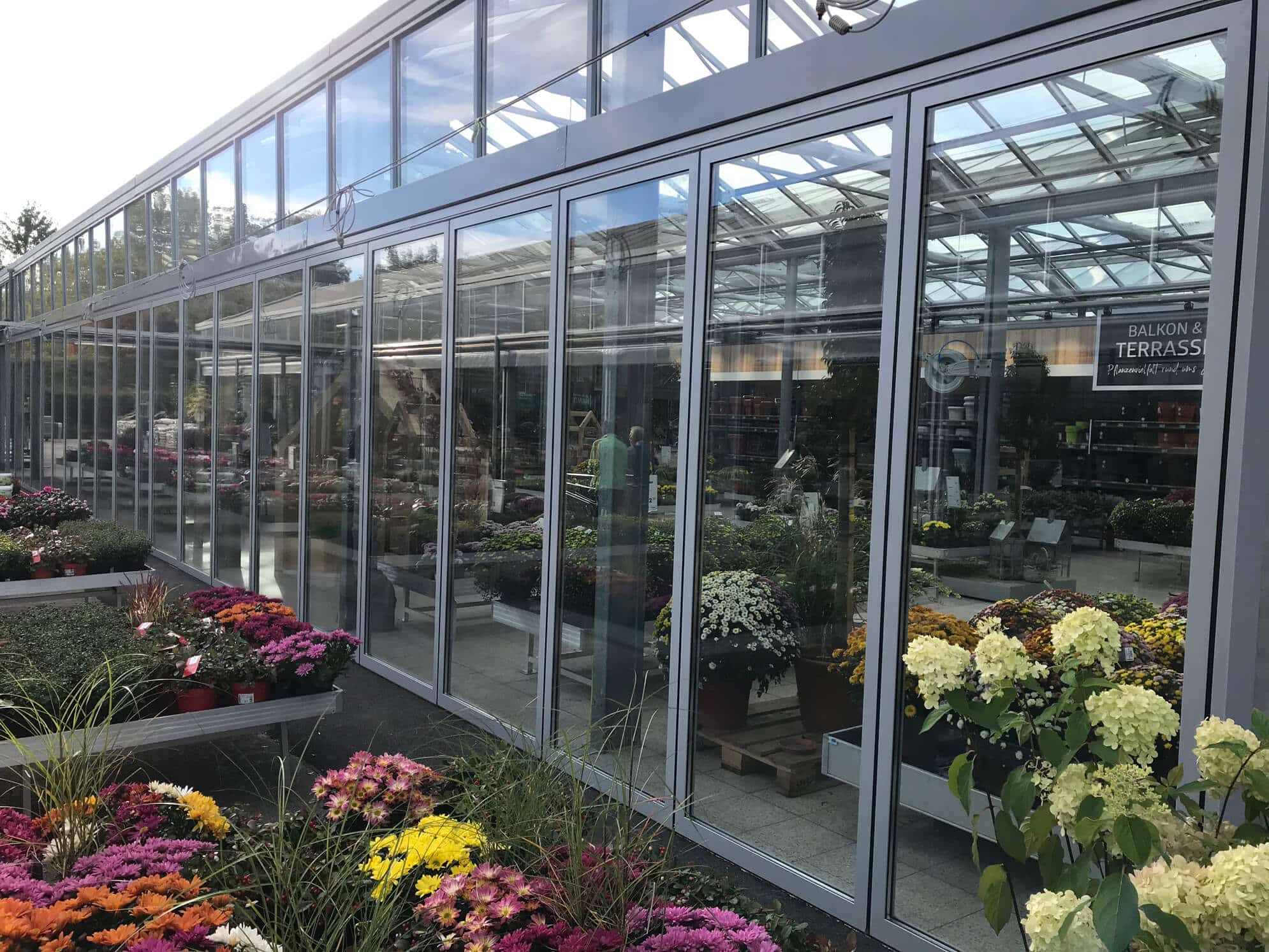 Horizontal-Schiebe-Wand System für Gartencenter in Leonding OÖ
