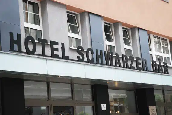 Projekt Faltelemente für Hotel Schwarzer Bär