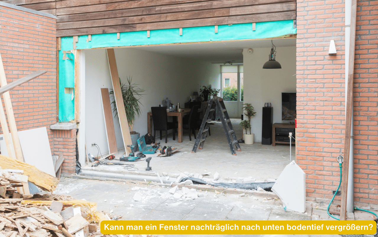 Kann man ein Fenster nachträglich nach unten bodentief vergrößern? Geöffnete Wandöffnung im Umbau mit Werkzeug davor