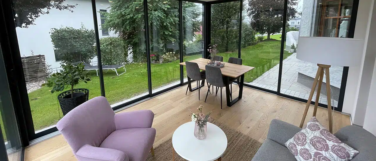 Mit dieser Ausstattung können Sie den Wintergarten als Wohnraum nutzen