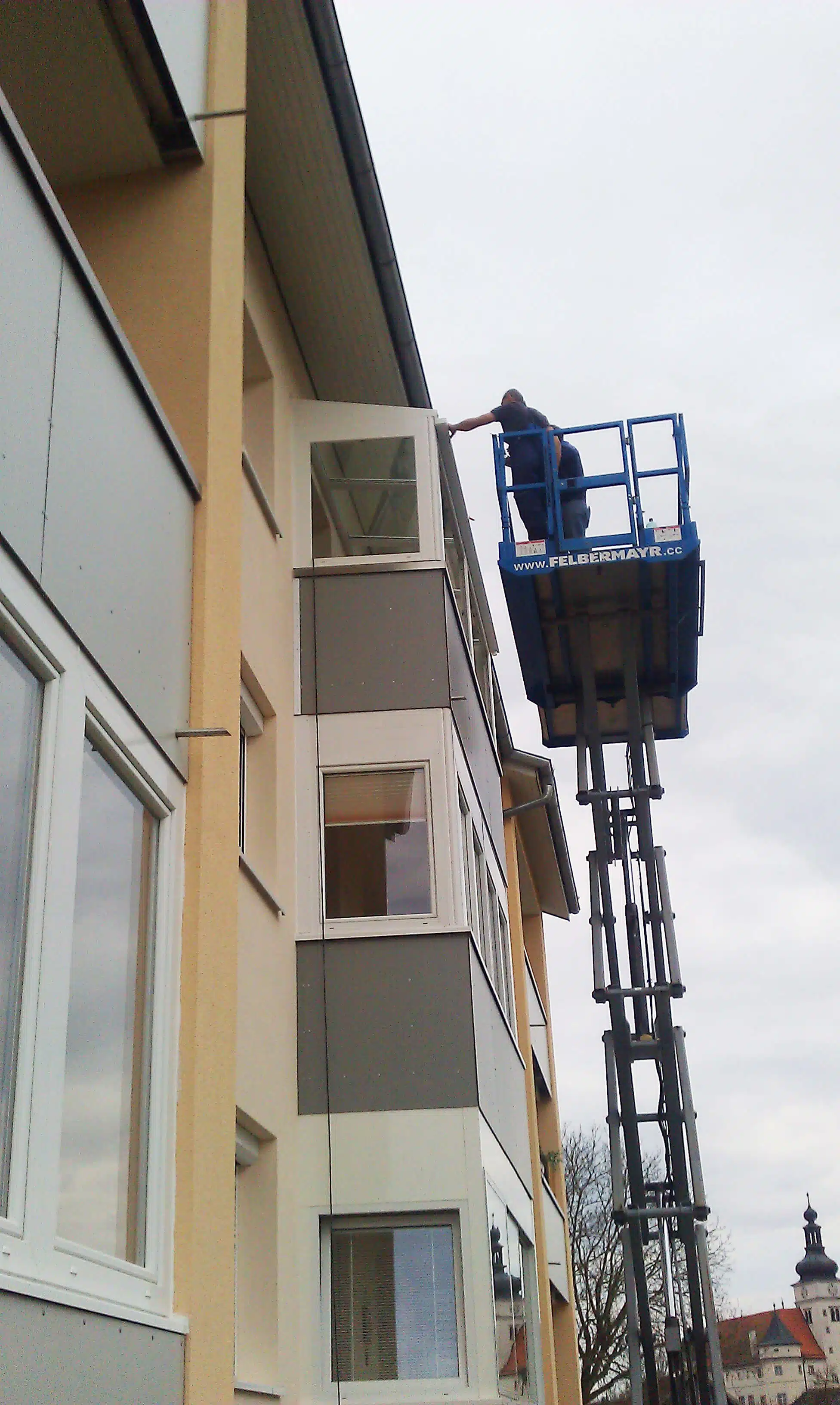 Montage kleiner Wintergarten auf Balkon