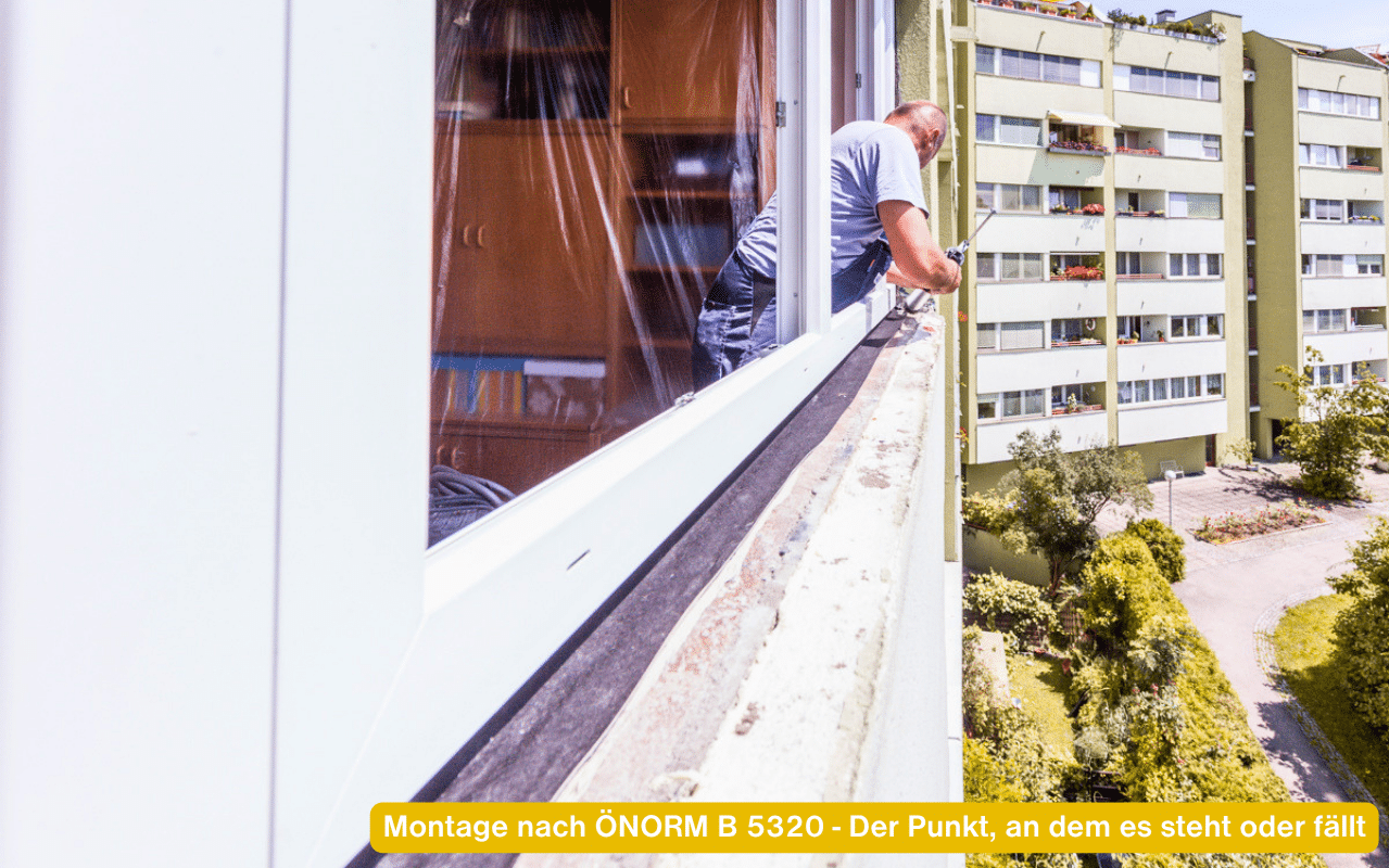 Montage nach ÖNORM B 5320 Der Punkt an dem es steht oder fällt – Schmidinger-Monteur dichtet Fensteranschluss am Mehrfamilienhaus ab
