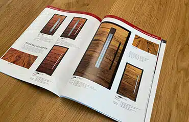 2023 Sternstunden Haustürkatalog mit hochwertigen Alu-One Aluminiumtüren aus Vöcklamarkt, jetzt bei Fenster-Schmidinger in Gramastetten.