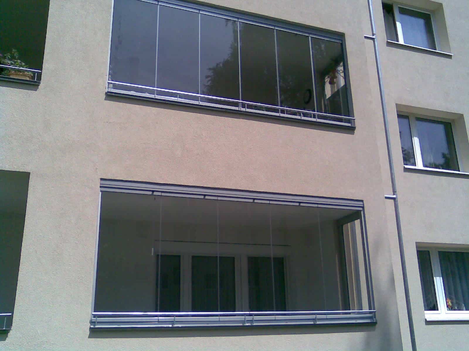 Rahmenloser Balkonverbau