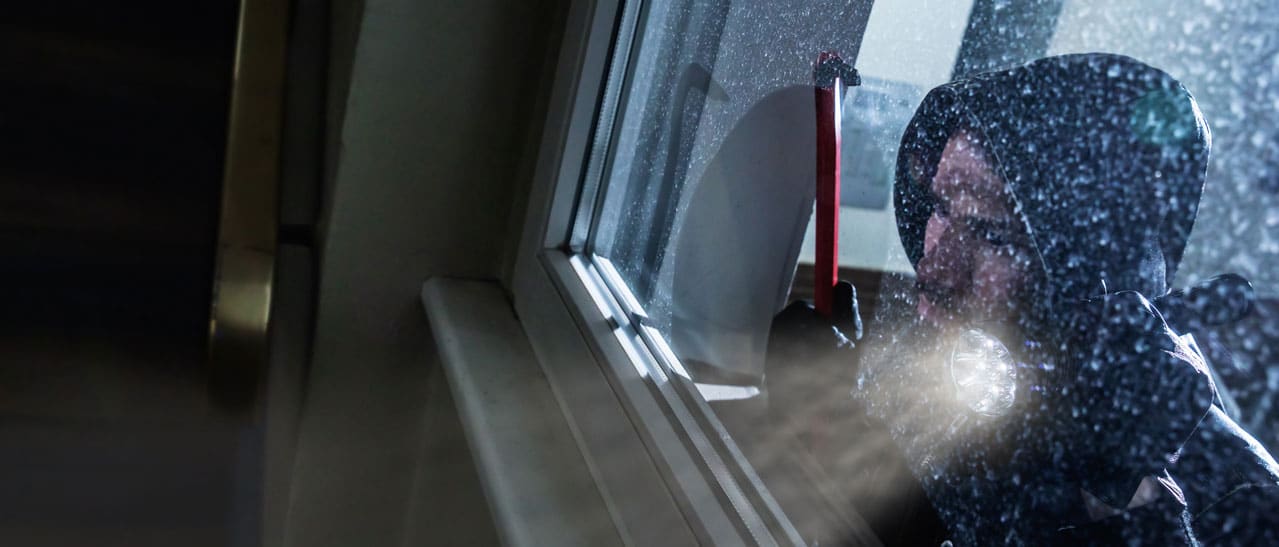 Sicherheit und Einbruchschutz beim Kellerfenster