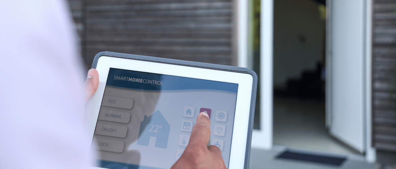 Fenstertrends: NFC-Chips & Verschlussüberwachung in Fenstern, hohe Preise limitieren Verbreitung.