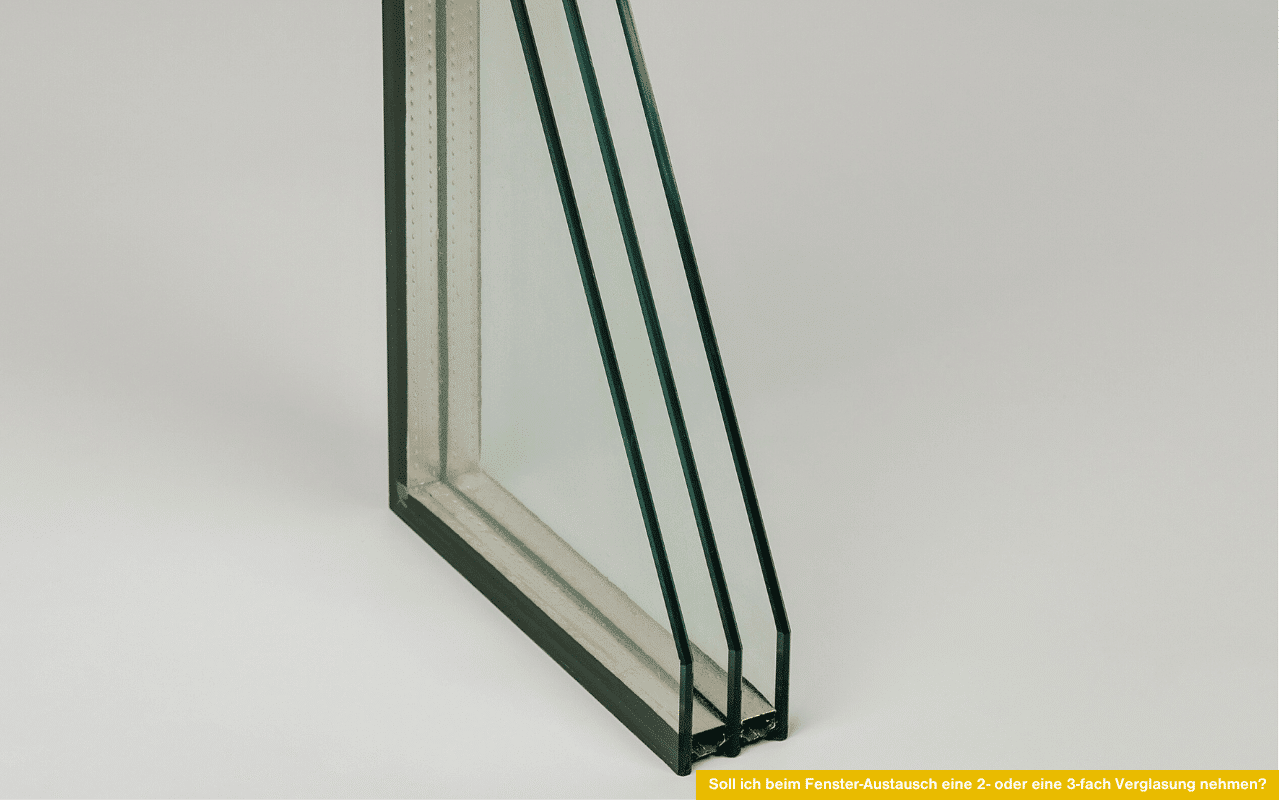 Soll ich beim Fenster-Austausch eine 2- oder eine 3-fach Verglasung nehmen zeigt Querschnitt eines modernen Dreifach-Wärmeschutzglases.