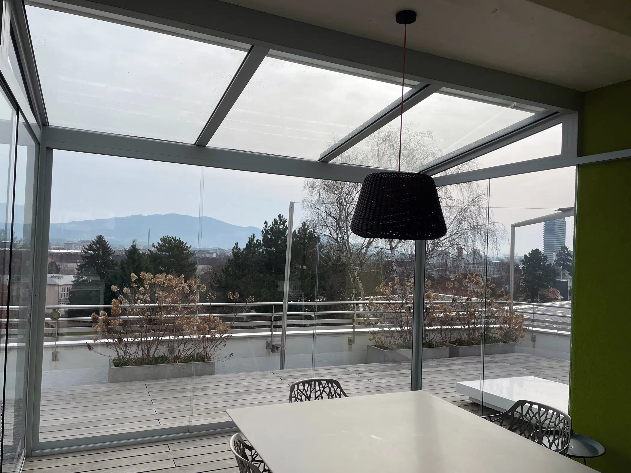 Sommergarten mit Glasdach und Schiebetüren in 4040 Linz