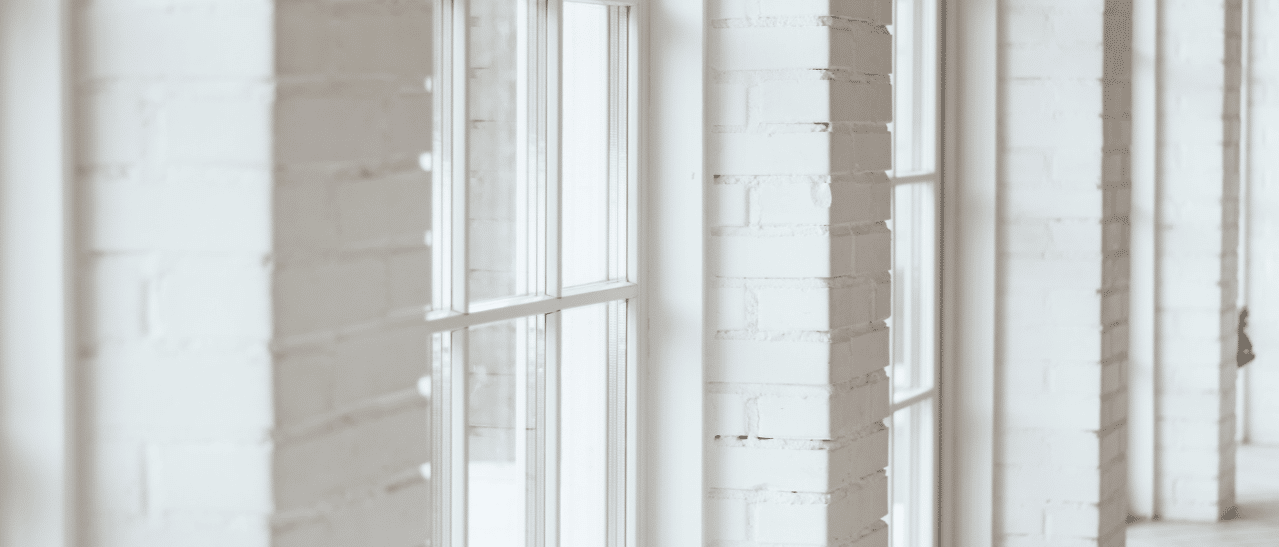 Sprossenfenster mit aufgeklebten Sprossen