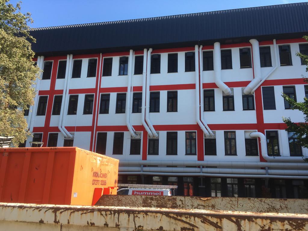 Stulpfenster mit Oberlichte für Firmengebäude in Linz