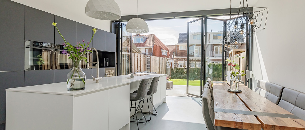 Sunflex Holz- & Glas-Falttüren auch für Wohnbereiche