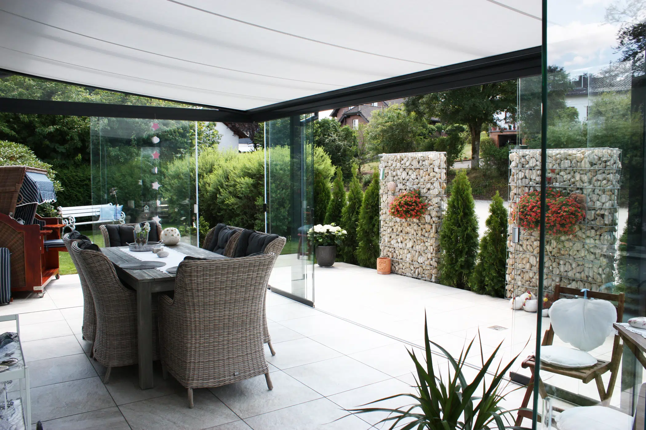 Terrassen Glasdach mit Sonnenschutz