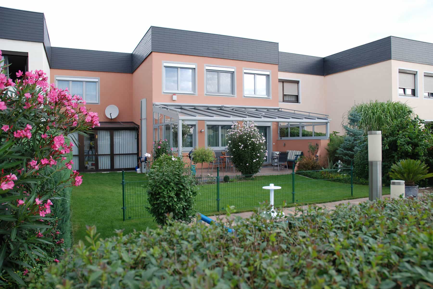 Terrassenüberdachung grau