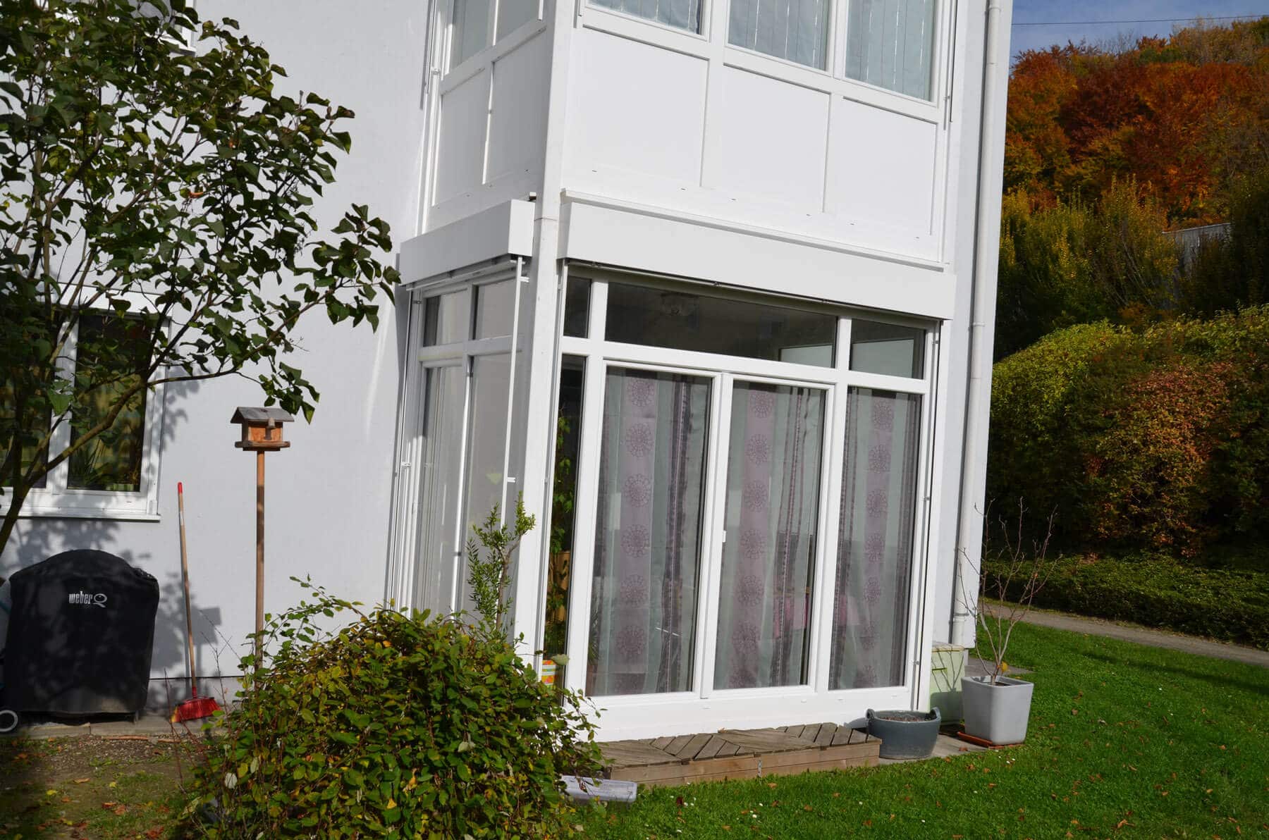 Terrassenverbau in Kunststoff weiß