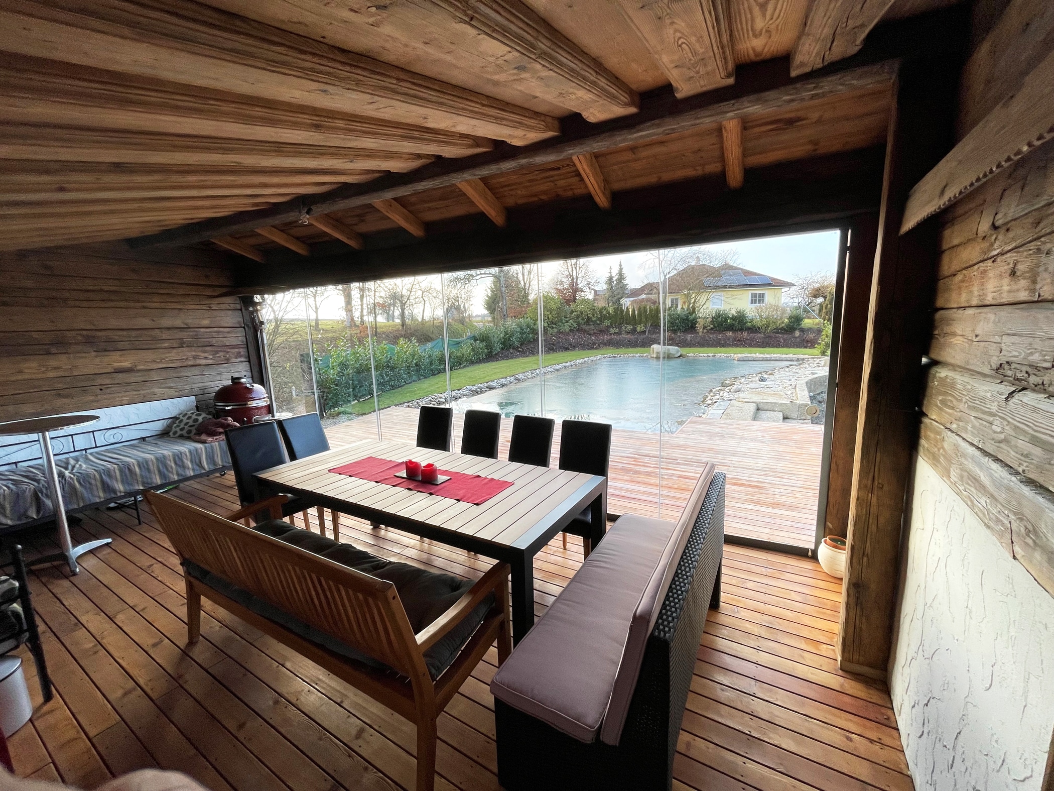 Uriges Gartenhaus mit Glasschiebetüren von Schmidinger - montiert in 4720 Kallham