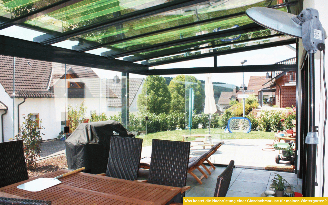 Was kostet die Nachrüstung einer Glasdachmarkise für meinen Wintergarten? Kosten liegen meist zwischen 5000 und 9000 € je nach Ausführung.