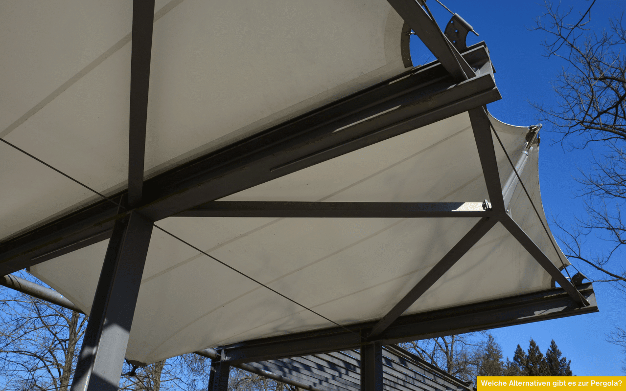 Welche Alternativen gibt es zur Pergola? Möglichkeiten von Sonnensegeln bis Sommergarten als flexibler Sonnen- und Wetterschutz.