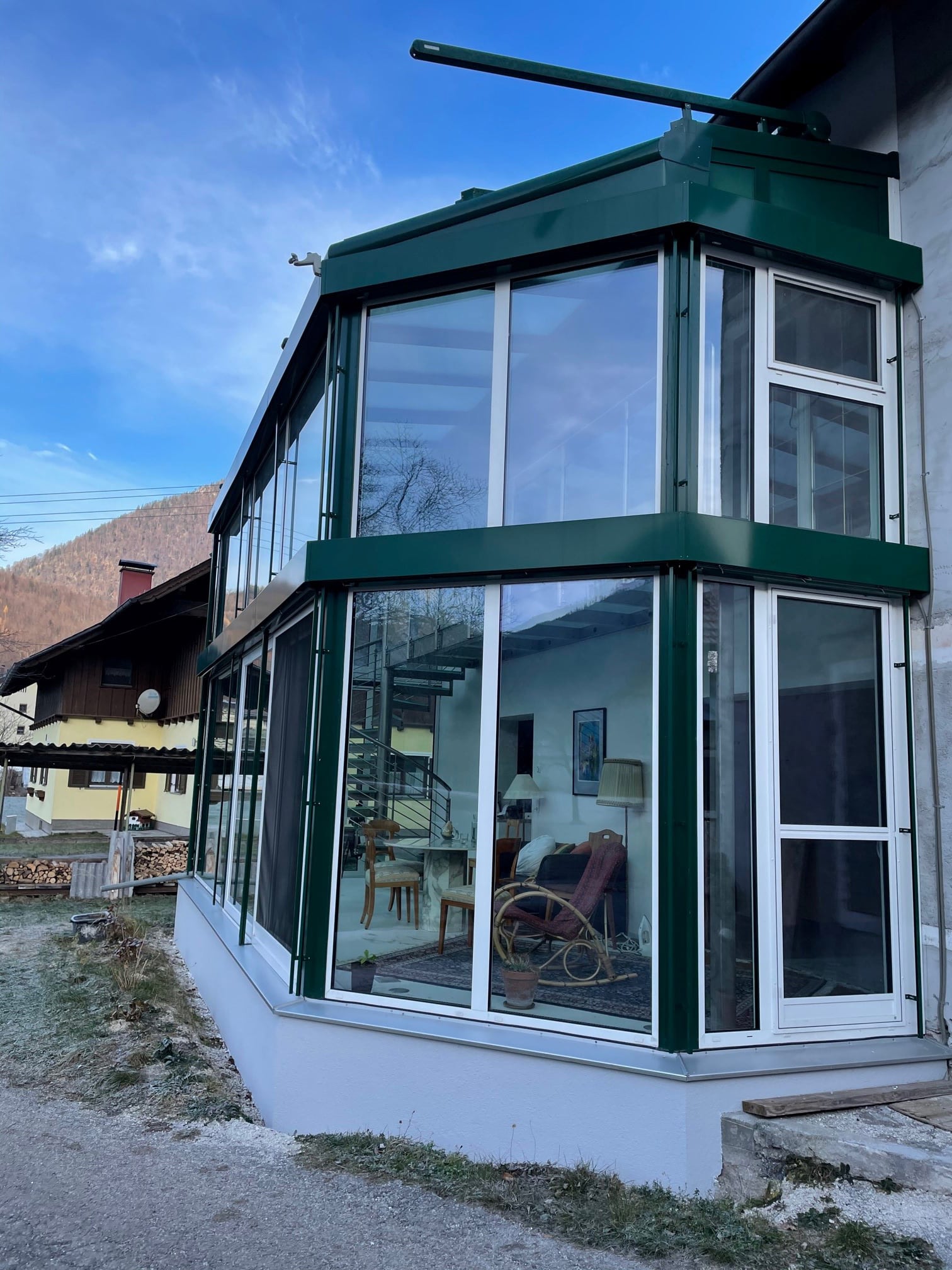 Wintergarten warm mit Raffstore und Dachbeschattung