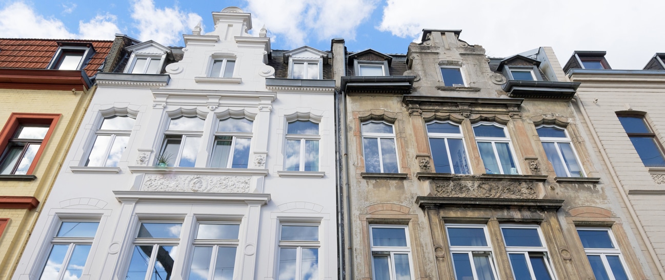 Sie möchten Ihr Wohnhaus oder Einfamilienhaus in neuem Glanz erstrahlen lassen? Für den Fenstertausch gibt es unterschiedliche Förderungen in Österreich. Wir haben Ihnen die wichtigsten für Oberösterreich herausgesucht. 